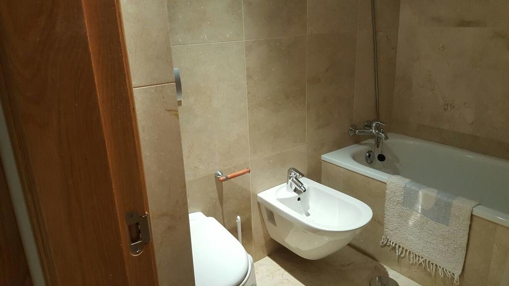 Apartment Plaza Fernando Vigo Luaran gambar